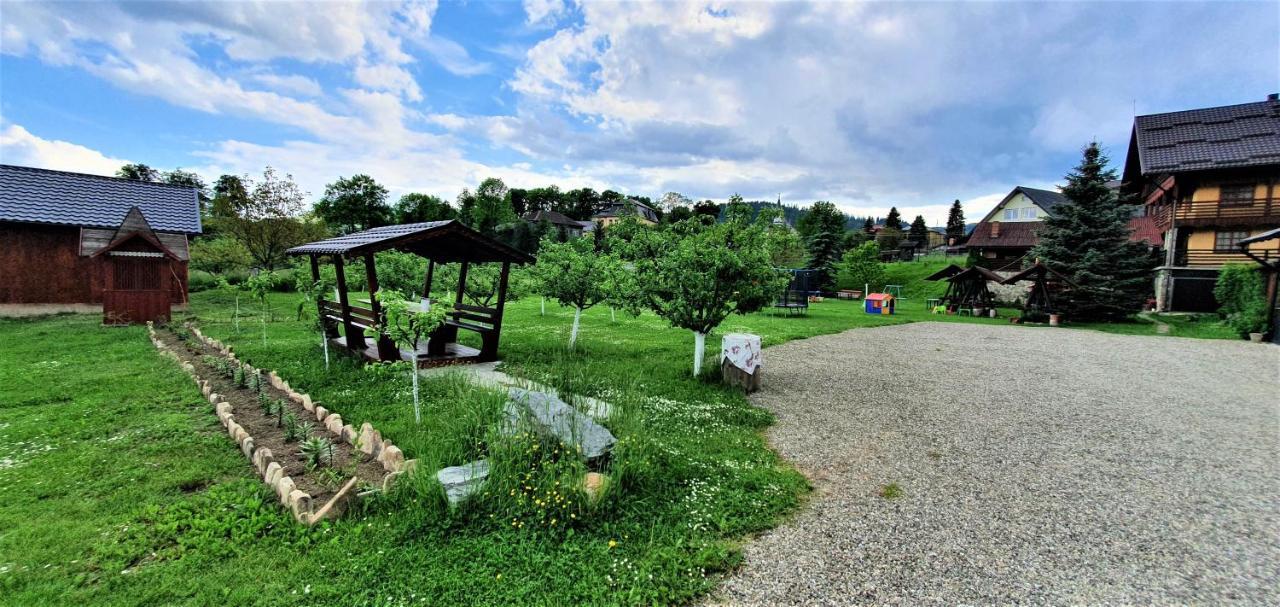 Casa De Vacanta Silvia Менестіря-Хуморулуй Екстер'єр фото
