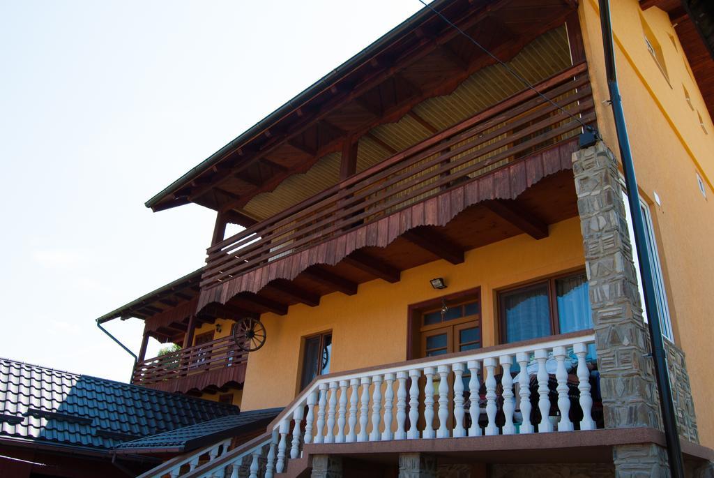 Casa De Vacanta Silvia Менестіря-Хуморулуй Екстер'єр фото