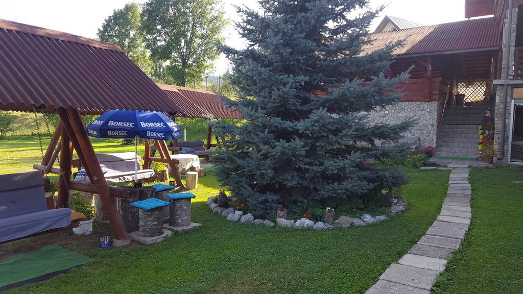 Casa De Vacanta Silvia Менестіря-Хуморулуй Екстер'єр фото