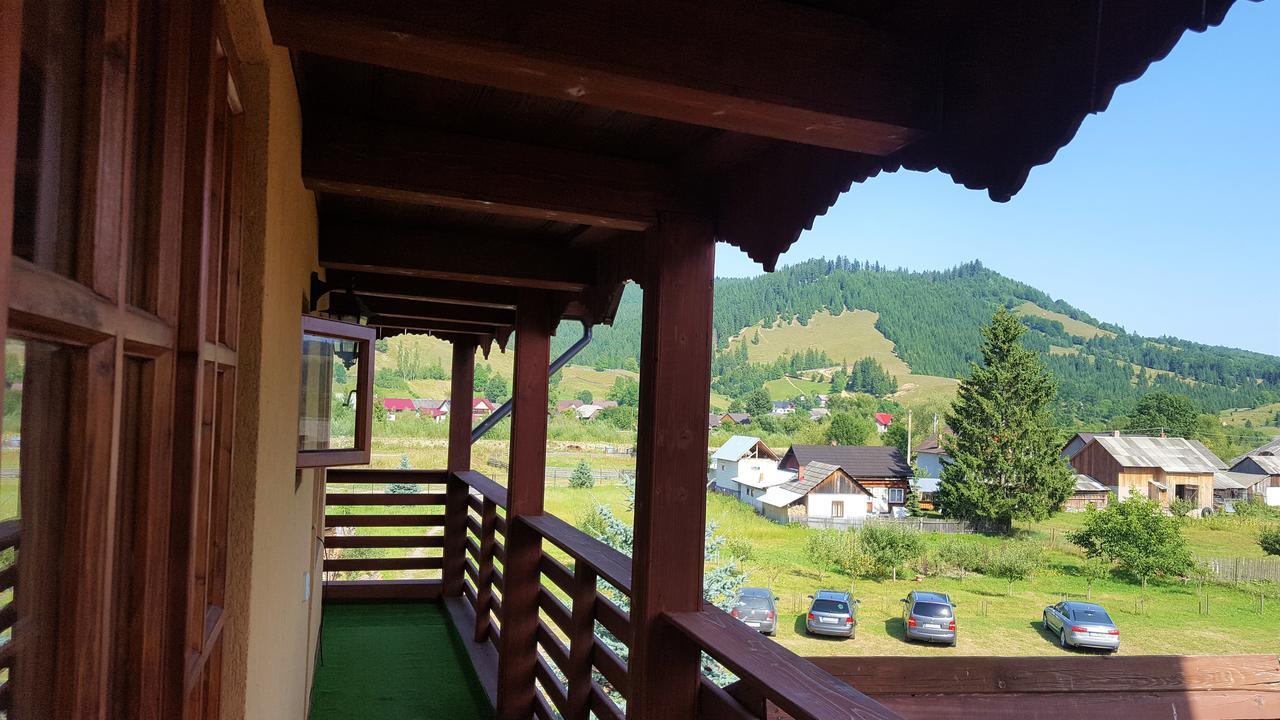 Casa De Vacanta Silvia Менестіря-Хуморулуй Екстер'єр фото
